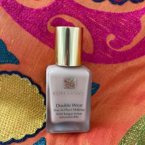 Estée Lauder double wear foundation